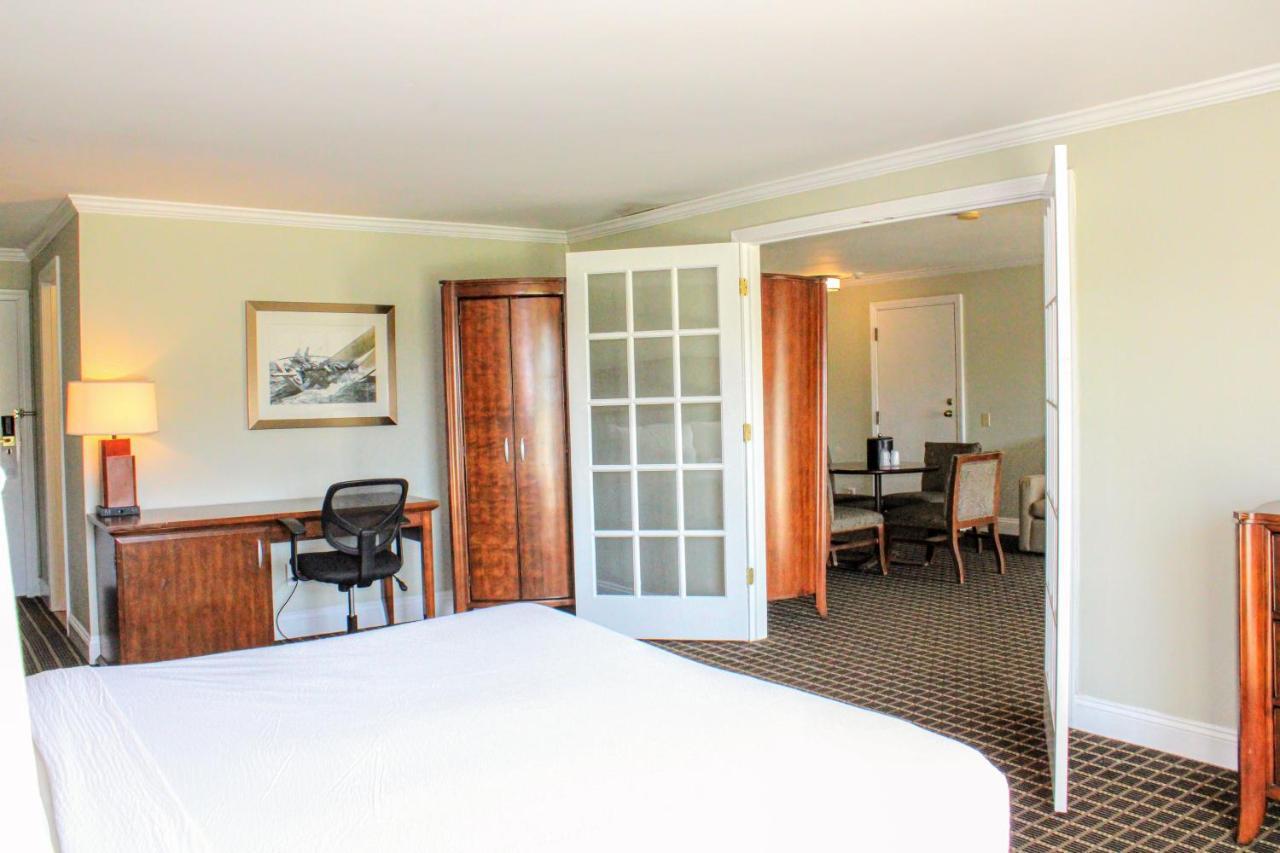 Cape Cod Irish Village - The Emerald Resort Барнстейбл Екстер'єр фото
