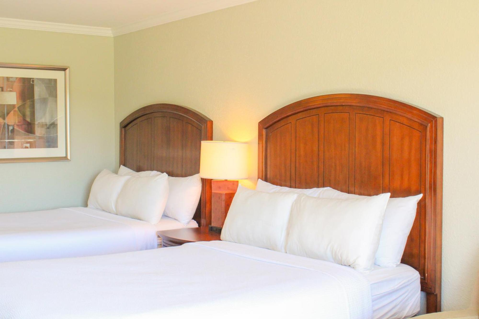 Cape Cod Irish Village - The Emerald Resort Барнстейбл Екстер'єр фото